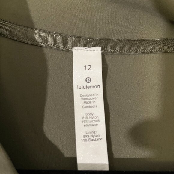 olive green lululemon jacket size 12 - Picture 3 of 5